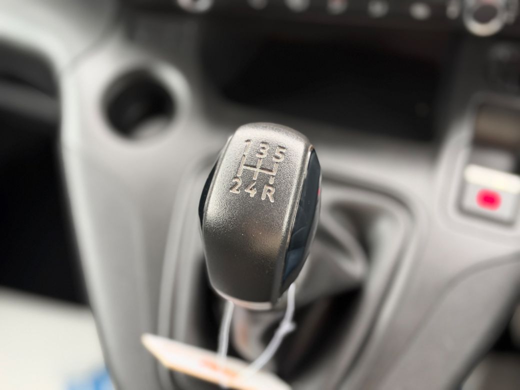 2021 Peugeot Partner