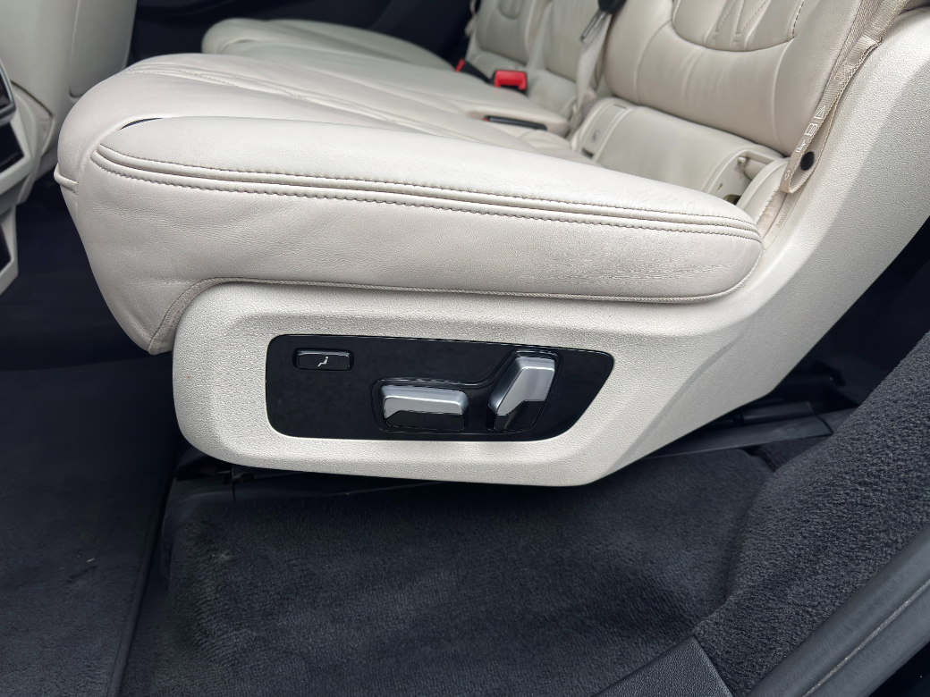 2021 BMW X7