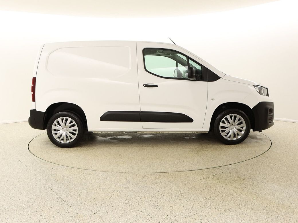 2021 Peugeot Partner