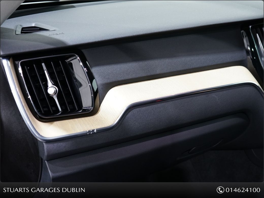 2025 Volvo XC60