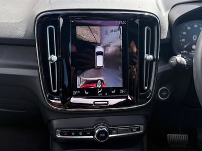 2023 Volvo XC40