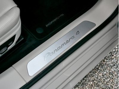 2023 Porsche Panamera