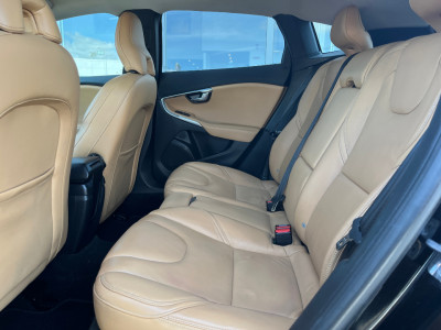 2018 Volvo V40