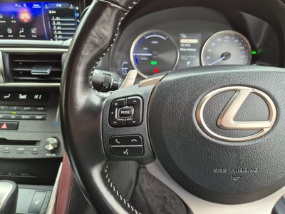 2020 Lexus IS 300h