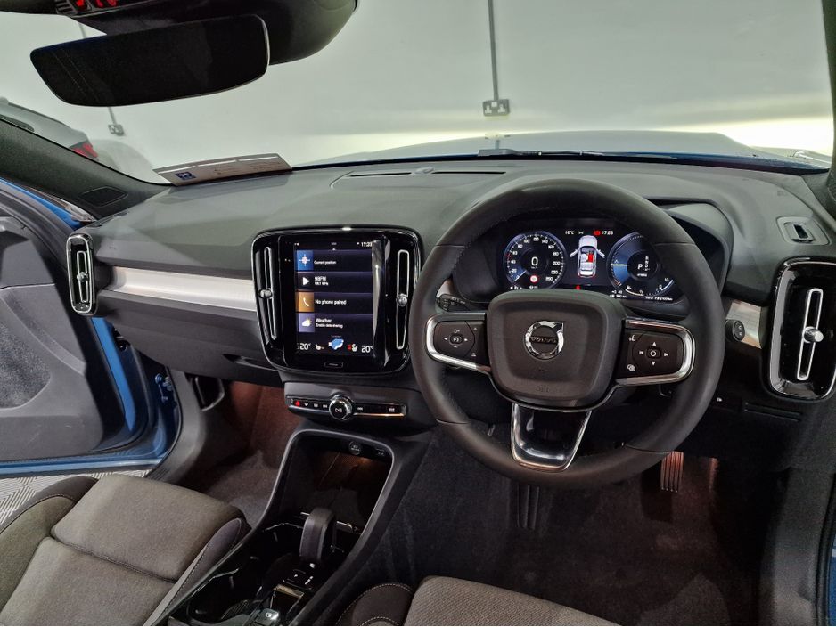 2023 Volvo XC40