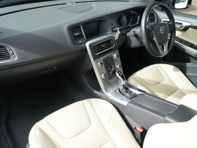 2017 Volvo V60