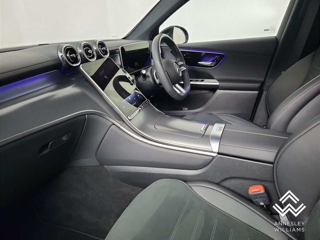 2025 Mercedes-Benz GLC Class