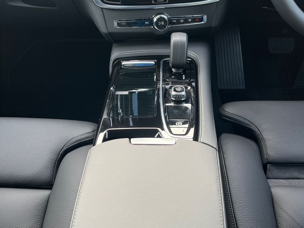2026 Volvo V90