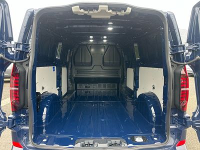2025 Volkswagen Transporter
