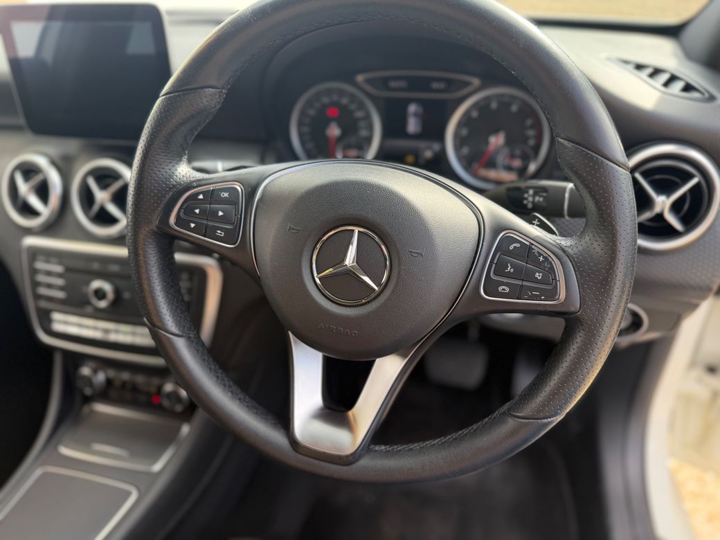 2017 Mercedes-Benz A 180