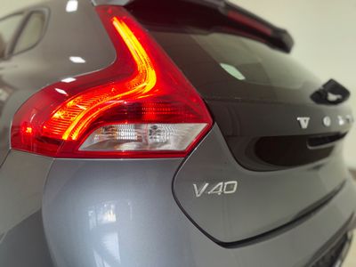 2019 Volvo V40