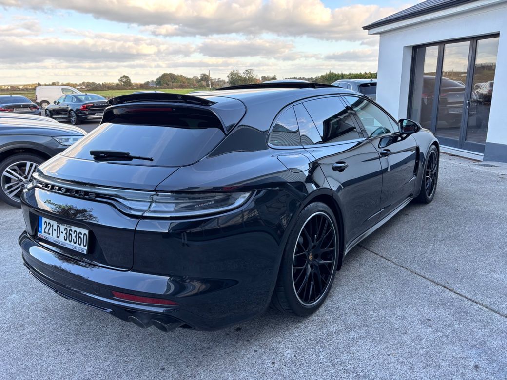 2022 Porsche Panamera