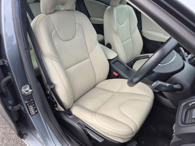 2016 Volvo V40