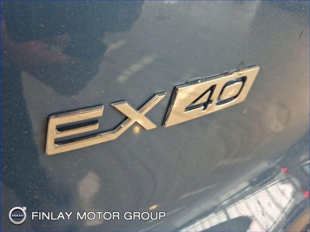 2025 Volvo Ex40