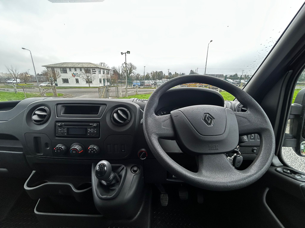 2022 Renault Master