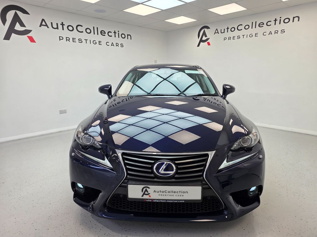 2015 Lexus IS 300h