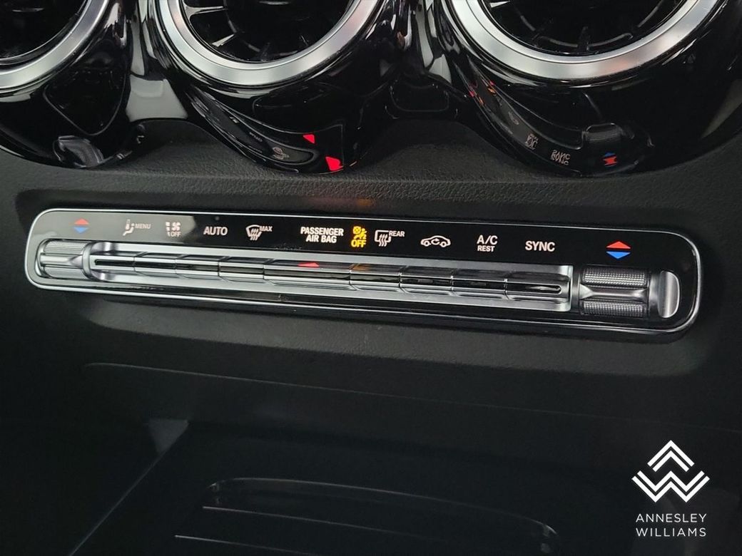 2021 Mercedes-Benz GLB Class