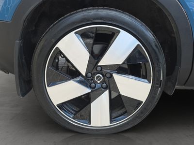 2023 Volvo XC40