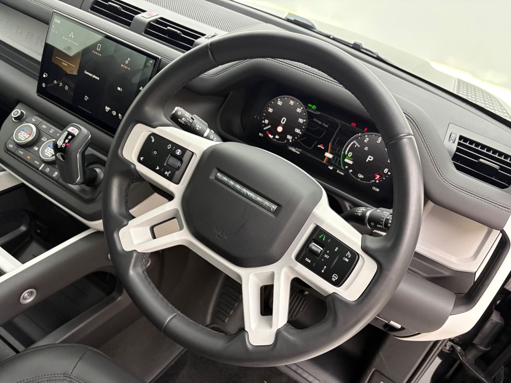 2025 Land Rover Defender