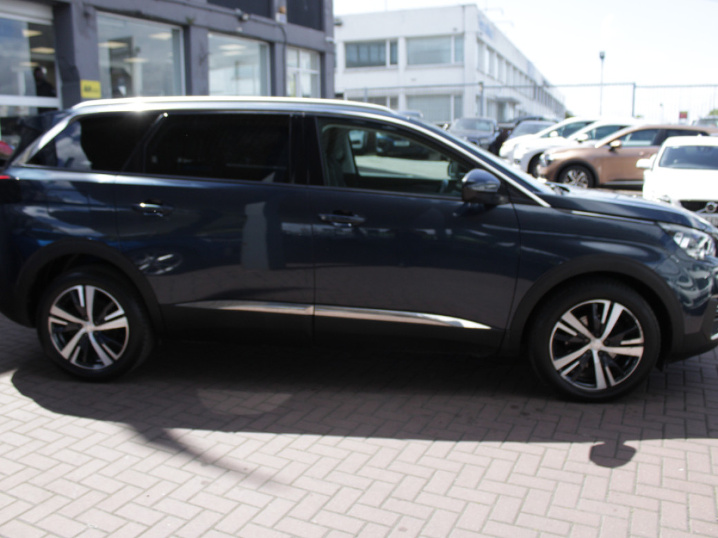 2019 Peugeot 5008