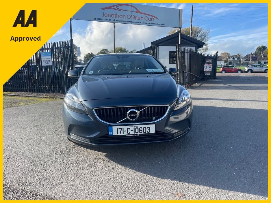2017 Volvo V40