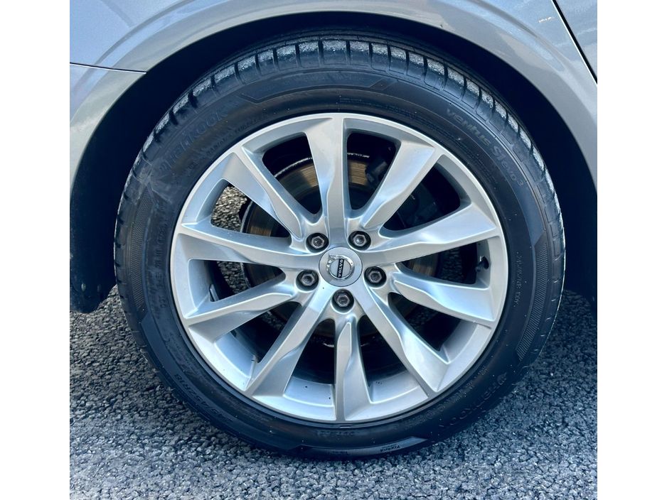 2021 Volvo S90