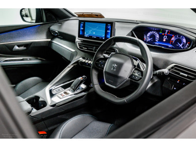 2023 Peugeot 5008