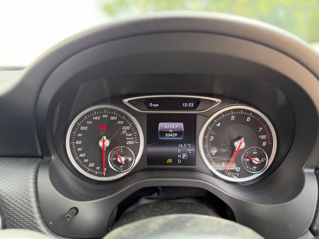 2017 Mercedes-Benz A 180
