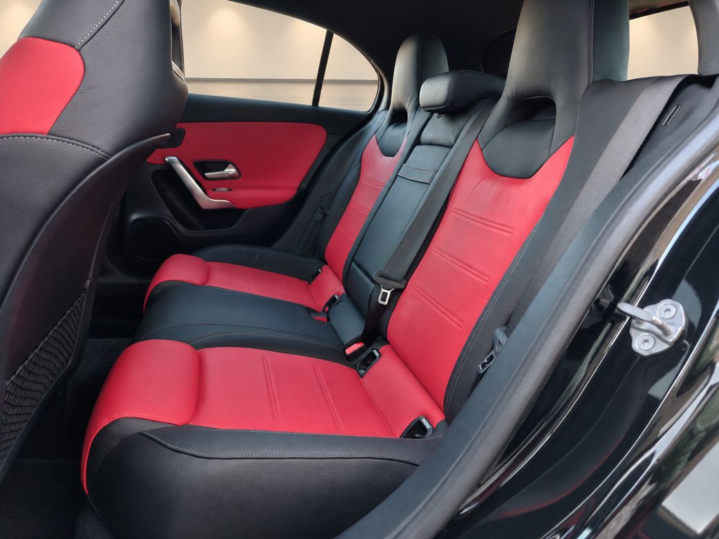 2019 Mercedes-Benz A 180