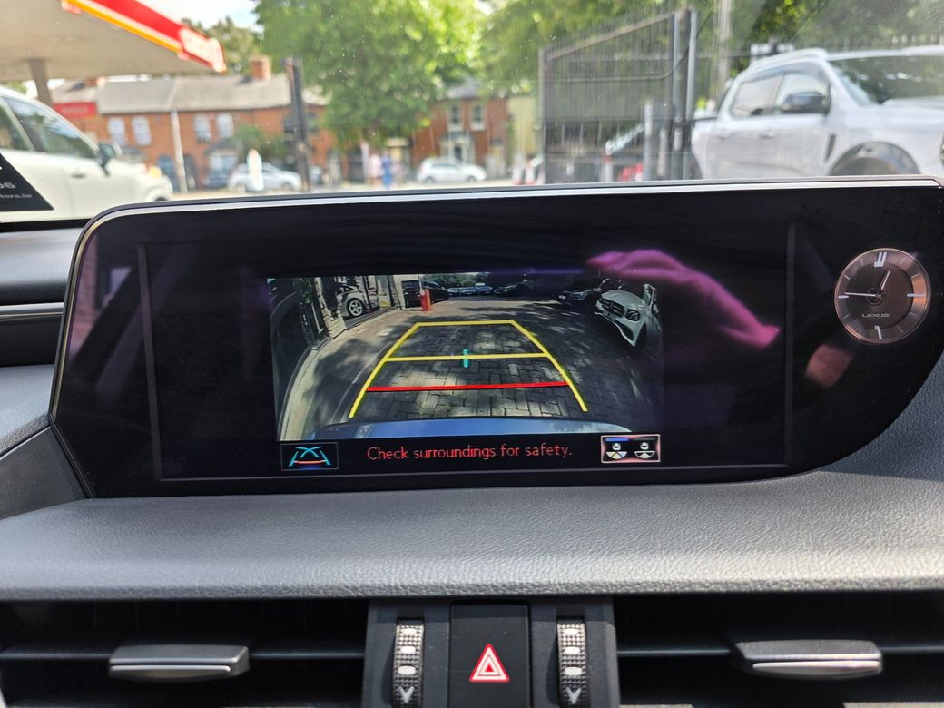 2021 Lexus ES 300h