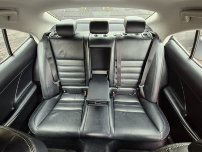 2014 Lexus IS 300h