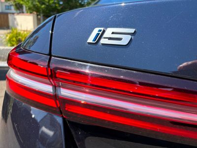 2024 BMW i5