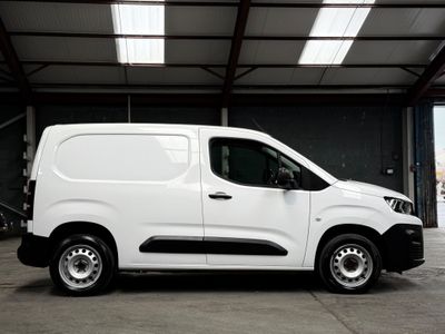 2023 Peugeot Partner