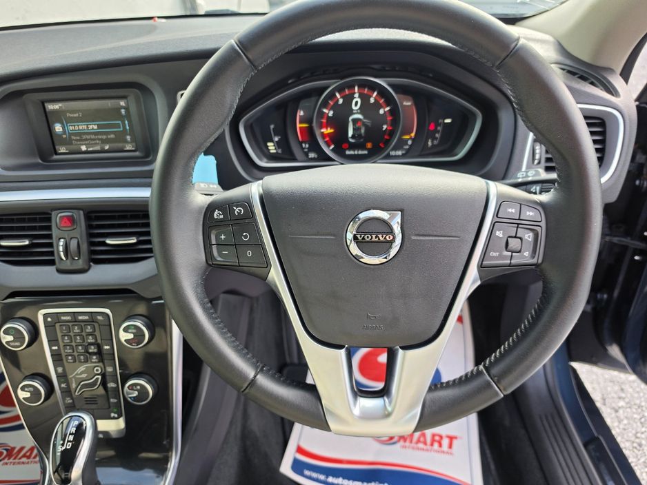 2019 Volvo V40