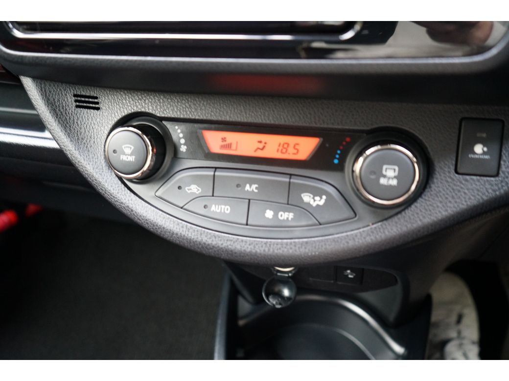 2017 Toyota Vitz