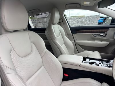 2022 Volvo S90