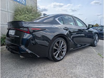 2021 Lexus IS 300h
