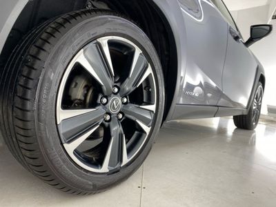 2021 Lexus UX 250H