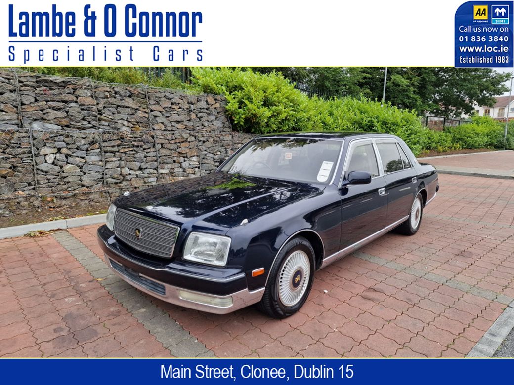 2000 Toyota Century