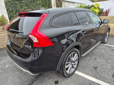 2017 Volvo V60 Cross Country