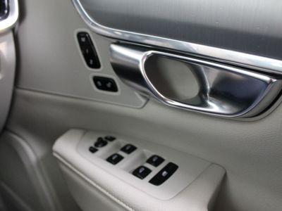 2020 Volvo V90