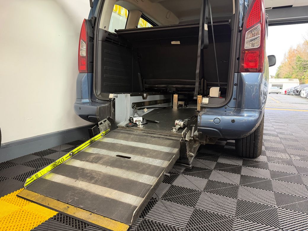 2013 Peugeot Partner