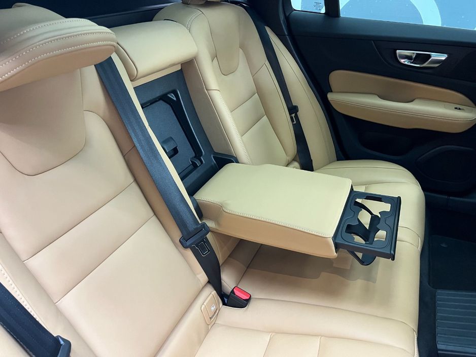 2024 Volvo V60