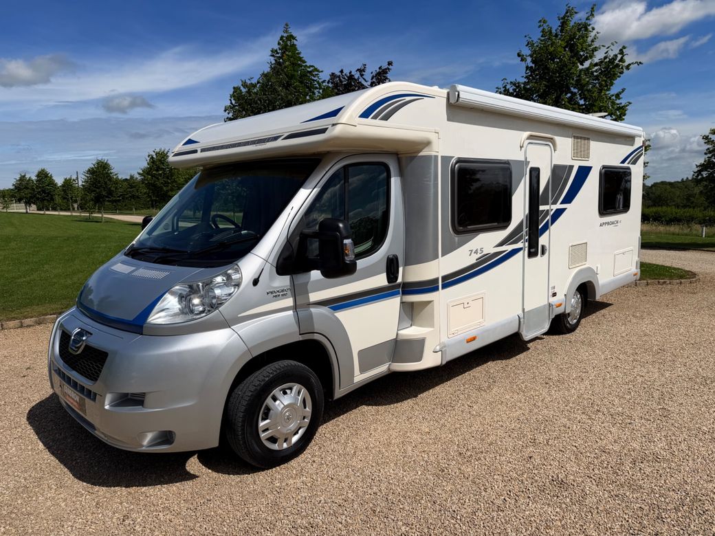 2013 BAILEY  APPROACH 745 LOW PROFILE R.H.D 
