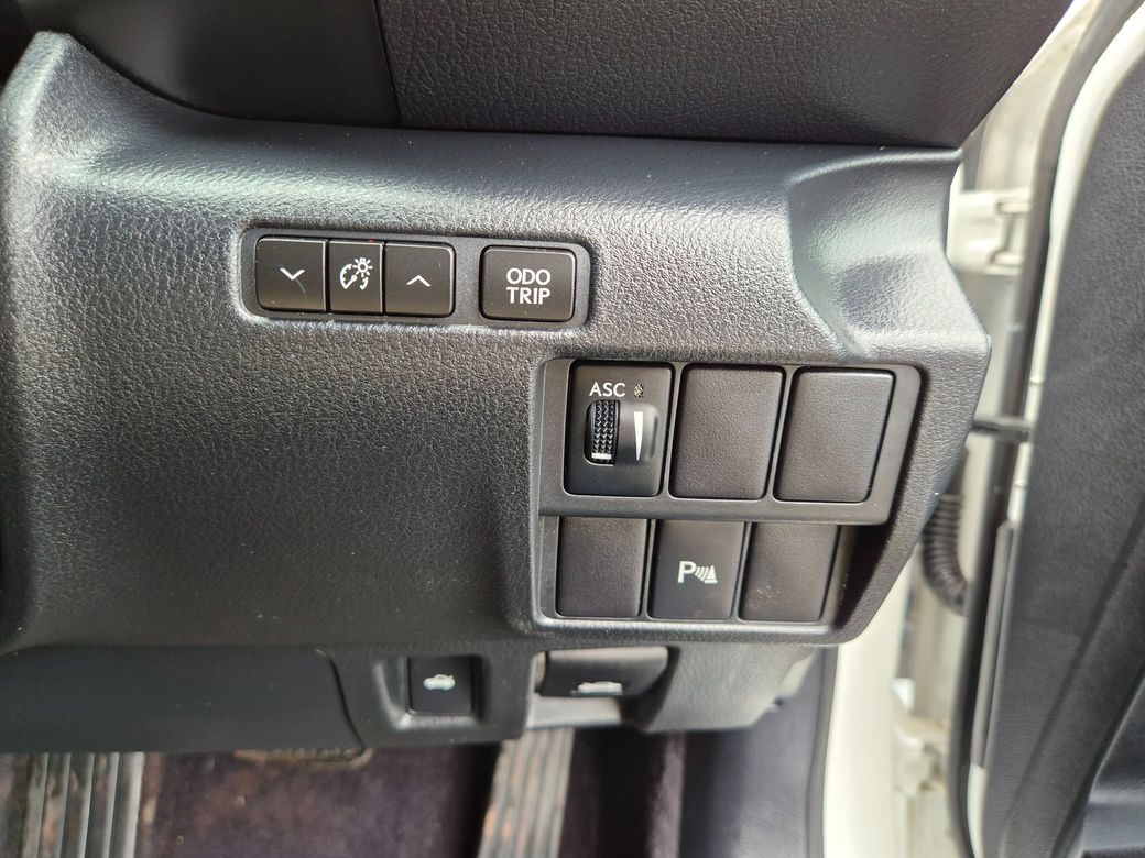 2014 Lexus IS 300h