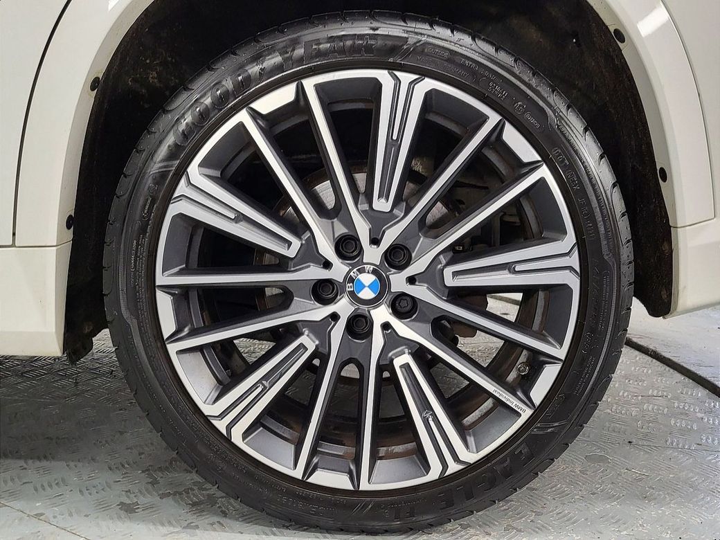 2023 BMW X1