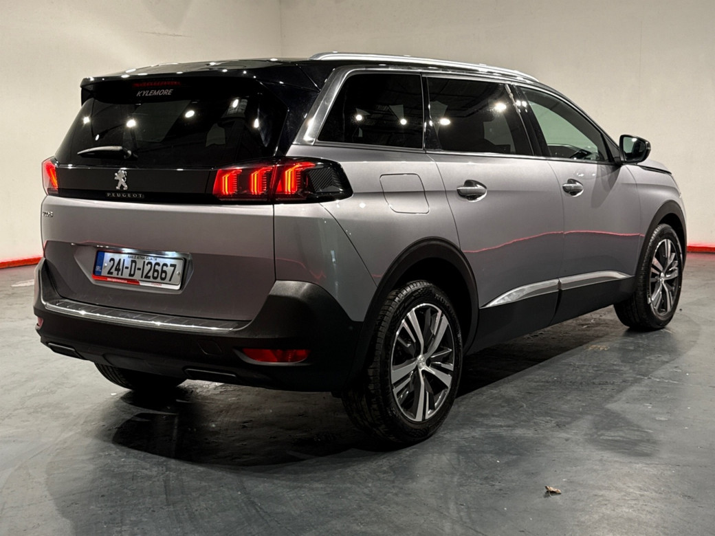 2024 Peugeot 5008