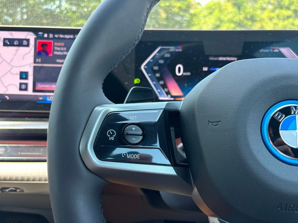 2025 BMW i5