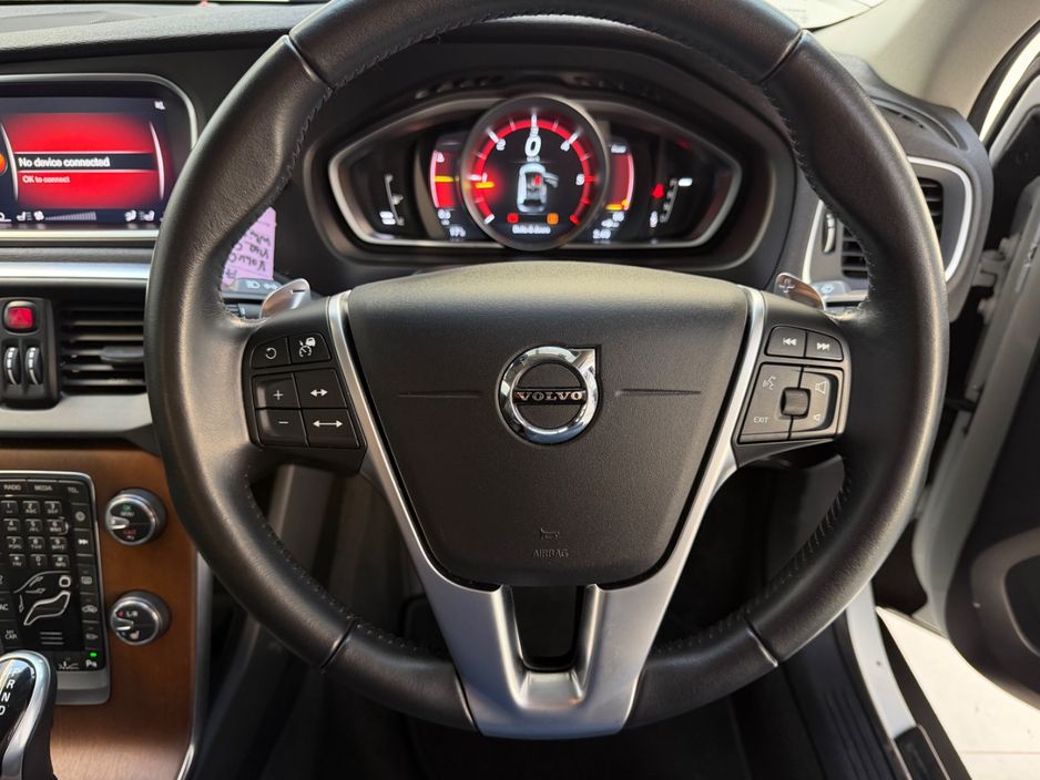 2017 Volvo V40