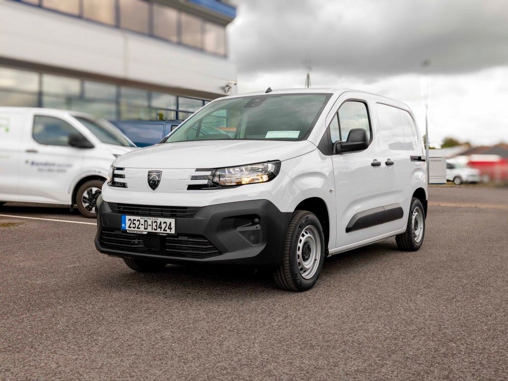 2025 Peugeot Partner